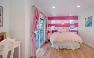 Interior design, bedroom, bed wallpaper thumb
