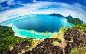 Malaysia beautiful nature, Bohey Dulang Island, blue sea wallpaper thumb