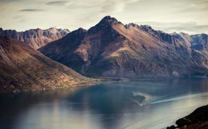 Lake Wakatipu, Queenstown, New Zealand, mountains, river, boat wallpaper thumb