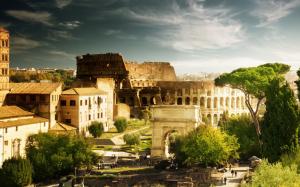 Colosseum, Italy Rome, Arch of Constantine, hot tourist city wallpaper thumb