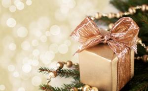 christmas tree, gift, close-up, holiday wallpaper thumb