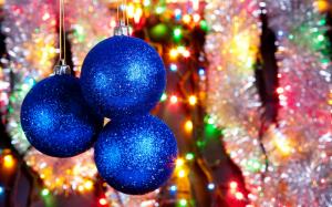 Blue Christmas balls and lights wallpaper thumb