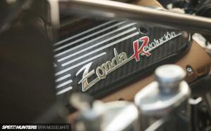 Pagani Zonda Zonda R Engine HD wallpaper thumb