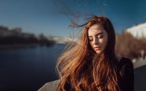 Long hair girl, portrait, sunlight, wind wallpaper thumb