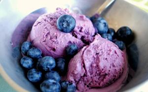 Ice cream frozen blueberries wallpaper thumb