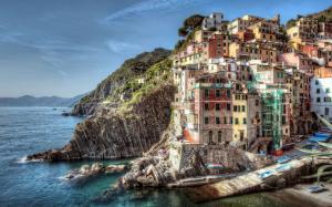 Riomaggiore Italy coast landscape of buildings wallpaper thumb