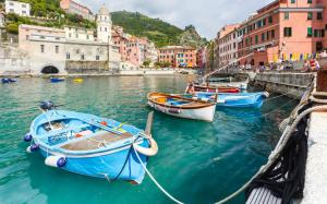 Vernazza, Italy, Cinque Terre, Ligurian coast, dock, boats, house wallpaper thumb