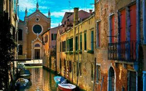 Venice Italy Canal Buildings Boats HD wallpaper thumb