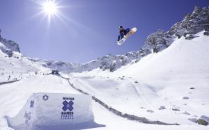 Snowboarding Season wallpaper thumb
