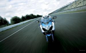 Motion Blur Suzuki Sportbike GSXR HD wallpaper thumb