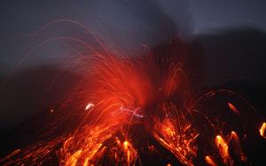 Sakurajima Volcano eruption, magma splash, Japan wallpaper thumb