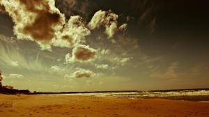 Clouds above the beach wallpaper thumb