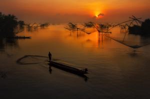 Fisherman on sunset wallpaper thumb