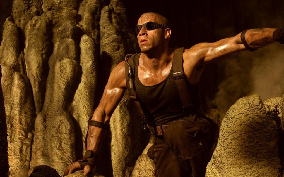 The Chronicles of Riddick Vin Diesel, wallpaper,actor HD wallpaper,scene HD wallpaper,man HD wallpaper,male HD wallpaper,movie HD wallpaper,1920x1200 wallpaper