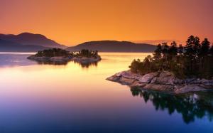 Sunset over the lake wallpaper thumb