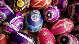 Beautfitully Painted Easter Eggs HD wallpaper thumb