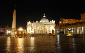 Piazza San Pietro During The Night  wallpaper thumb