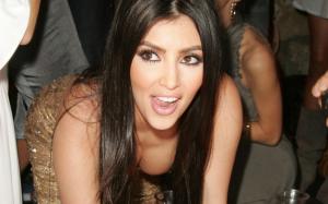 Kim Kardashian is an American famous celebrity wallpaper thumb