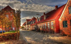 Europe buildings, houses, street, autumn morning wallpaper thumb