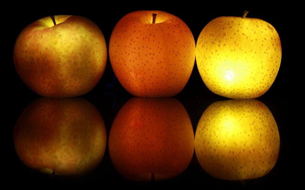 Lighten apples wallpaper, 2560x1600  HD wallpaper,photography HD wallpaper,light HD wallpaper,apple HD wallpaper,2880x1800 wallpaper