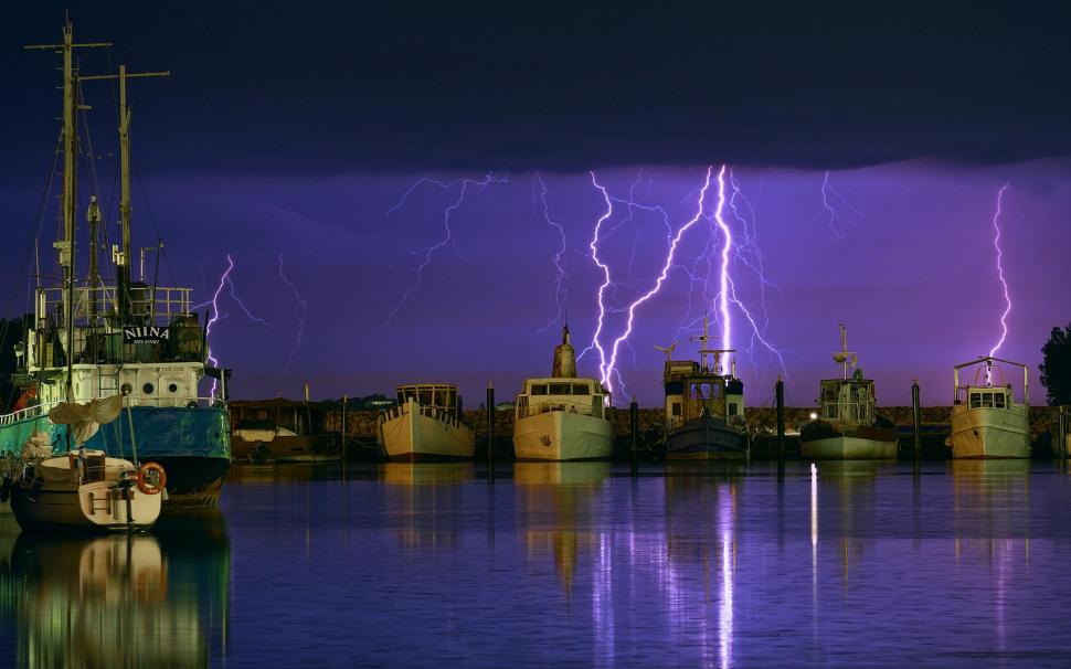 Lightning in the harbor wallpaper,photography HD wallpaper,1920x1200 HD wallpaper,cloud HD wallpaper,ocean HD wallpaper,boat HD wallpaper,lightning HD wallpaper,harbor HD wallpaper,1920x1200 wallpaper