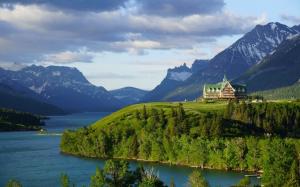 Prince of Wales Hotel, Waterton Lake, Alberta, Canada, Rocky Mountains wallpaper thumb