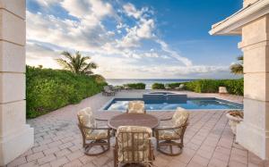Luxury Bahamas Home wallpaper thumb