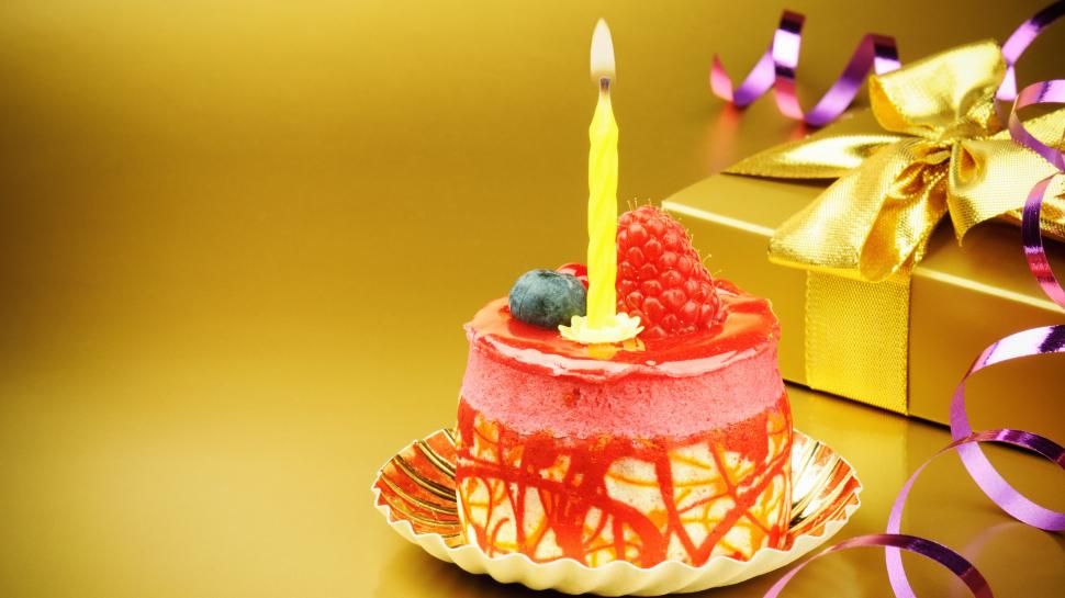 Mini Birthday cake, candle, strawberry, gift wallpaper,Mini HD wallpaper,Birthday HD wallpaper,Cake HD wallpaper,Candle HD wallpaper,Strawberry HD wallpaper,Gift HD wallpaper,3840x2160 wallpaper