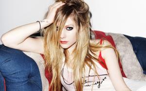 Avril Lavigne 5 wallpaper thumb