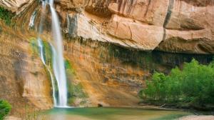 Calf Creek Falls In Utah wallpaper thumb