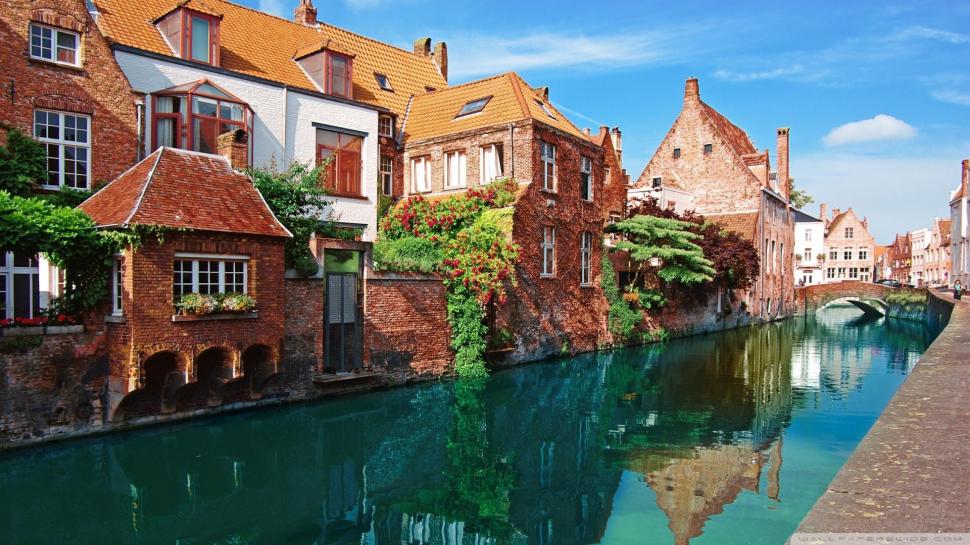 Canal In Bruges Belgium wallpaper,reflection HD wallpaper,canal HD wallpaper,city HD wallpaper,bridge HD wallpaper,nature & landscapes HD wallpaper,1920x1080 wallpaper
