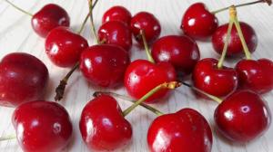 Delicious cherries wallpaper thumb