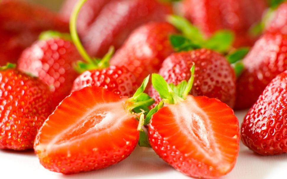 Delicious strawberry berry wallpaper,Delicious HD wallpaper,Strawberry HD wallpaper,Berry HD wallpaper,2560x1600 wallpaper