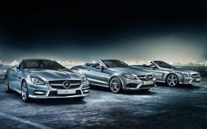Mercedes-Benz cars at night wallpaper thumb