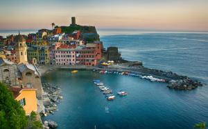 Vernazza, Cinque Terre, Italy, sea, coast, bay, boats, buildings, dusk wallpaper thumb