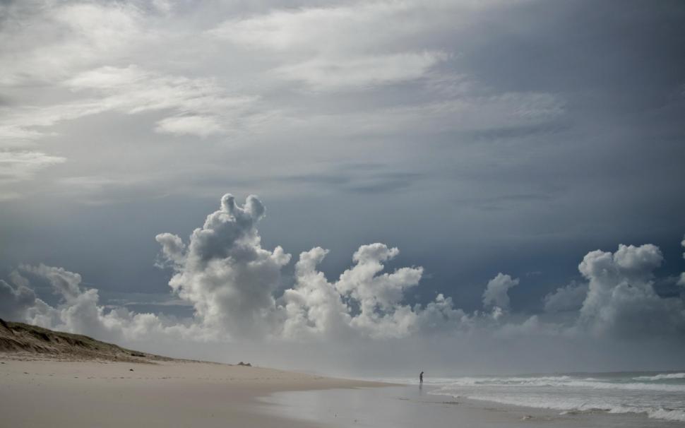 Clouds on the beach wallpaper,beaches HD wallpaper,2560x1600 HD wallpaper,cloud HD wallpaper,sand HD wallpaper,shore HD wallpaper,2560x1600 wallpaper