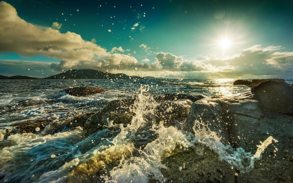 Sea Waves Splashing on The Rocks wallpaper,Scenery HD wallpaper,2560x1600 wallpaper