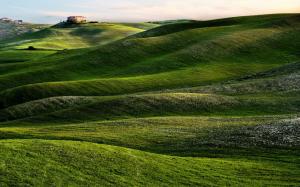 Tuscany Green Hills wallpaper thumb