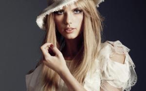 Taylor Swift Beauty Photoshoot Smile wallpaper thumb