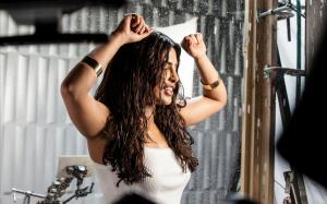 Priyanka Chopra Looks Gorgeous 4K wallpaper thumb