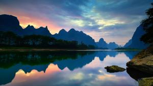 China, Yangshuo, Guangxi, Lijiang river, mountains, water reflection, sunset wallpaper thumb