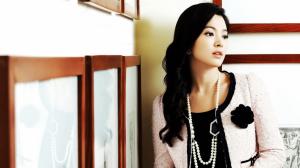 South Korean Actress Song Hye Kyo wallpaper thumb