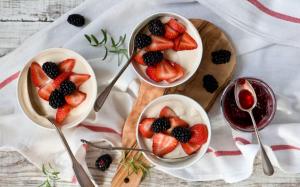 Yogurt and fruit wallpaper thumb