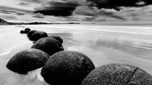 Beach Rocks Stones BW Ocean HD wallpaper thumb