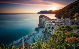 Vernazza, Cinque Terre, Liguria, Italy, sea, ocean, coast, sunset, houses wallpaper thumb