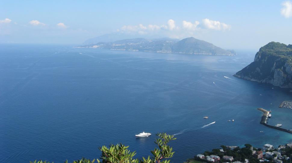 View from Capri wallpaper,capri HD wallpaper,italia HD wallpaper,adria HD wallpaper,blue-dream HD wallpaper,3264x1832 wallpaper