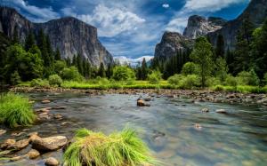 View from Yosemite National Park wallpaper thumb