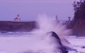 Breaking Waves At Cape Arago Lighthouse wallpaper thumb