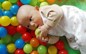 Colorful play balls, joy cute baby wallpaper thumb