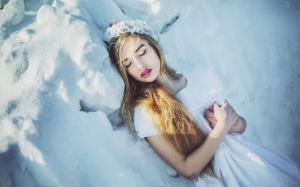 Girl in winter, snow, white wallpaper thumb
